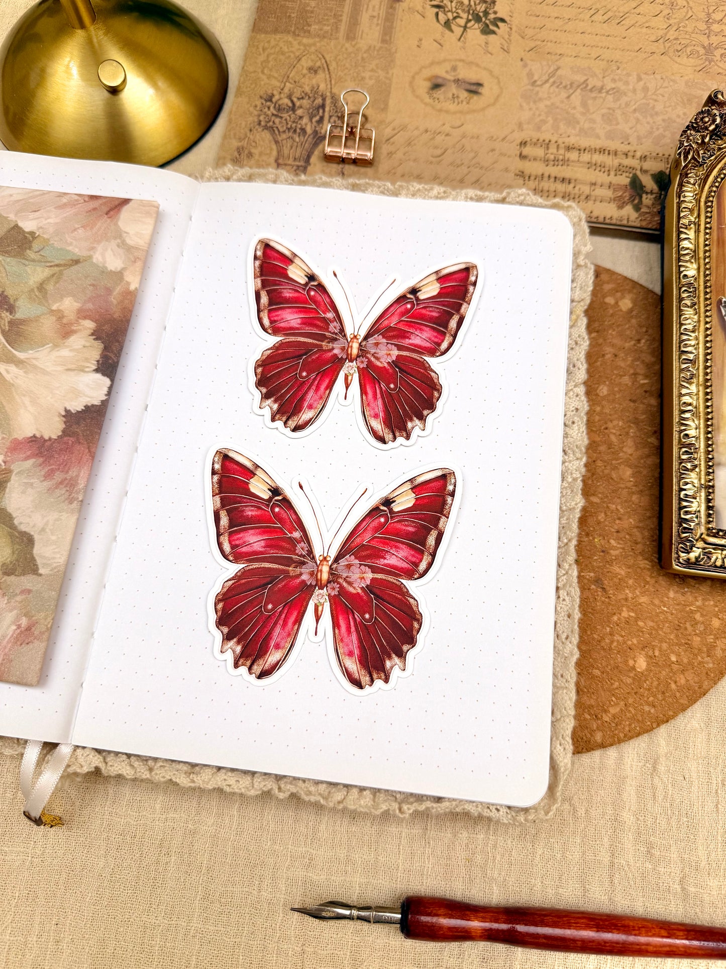 Mariposa - Large Vinyl Sticker